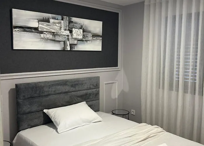 Dukley Family 3br Near Center