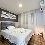 Dukley Family 3br Near Center شقة بودغوريتْسا