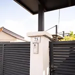 Dukley Family 3br Near Center * بودغوريتْسا