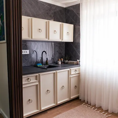 Dukley Family 3br Near Center Podgorica